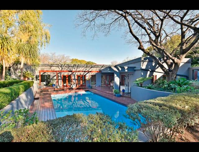 4 BEDROOM HOUSE FOR SALE IN PARKTOWN NORTH